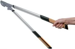 Fiskars Quantum L108 Bypass Branch Loppers 80cm 11 Fiskars Quantum L108 Bypass Branch Loppers 80cm -Best Outdoor Equipment F1001435 05 fiskars quantum